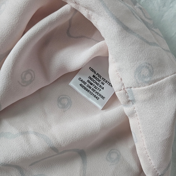 Light Pink Floral Ruffle Neck Blouse - Women - Picture 4 of 4